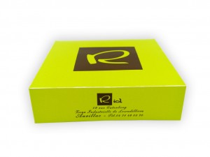 Boite 28 macarons assortis