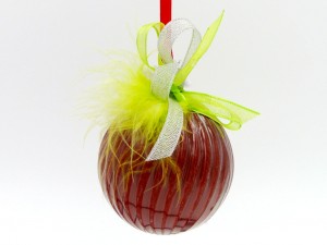 Boule de Noël rouge en chocolat noir