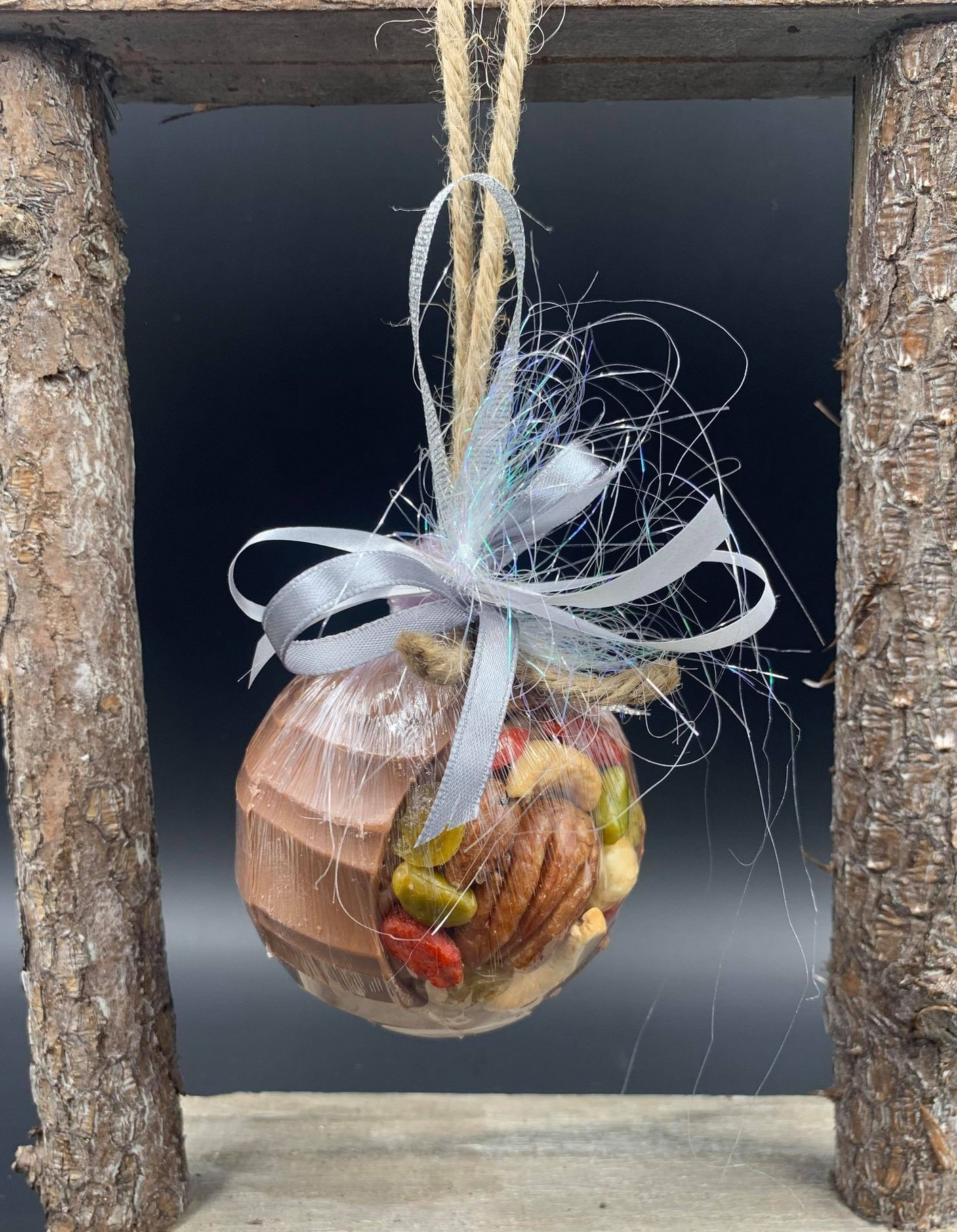 Boule de Noël en chocolat Lait de la Confiserie Riol à Aurillac